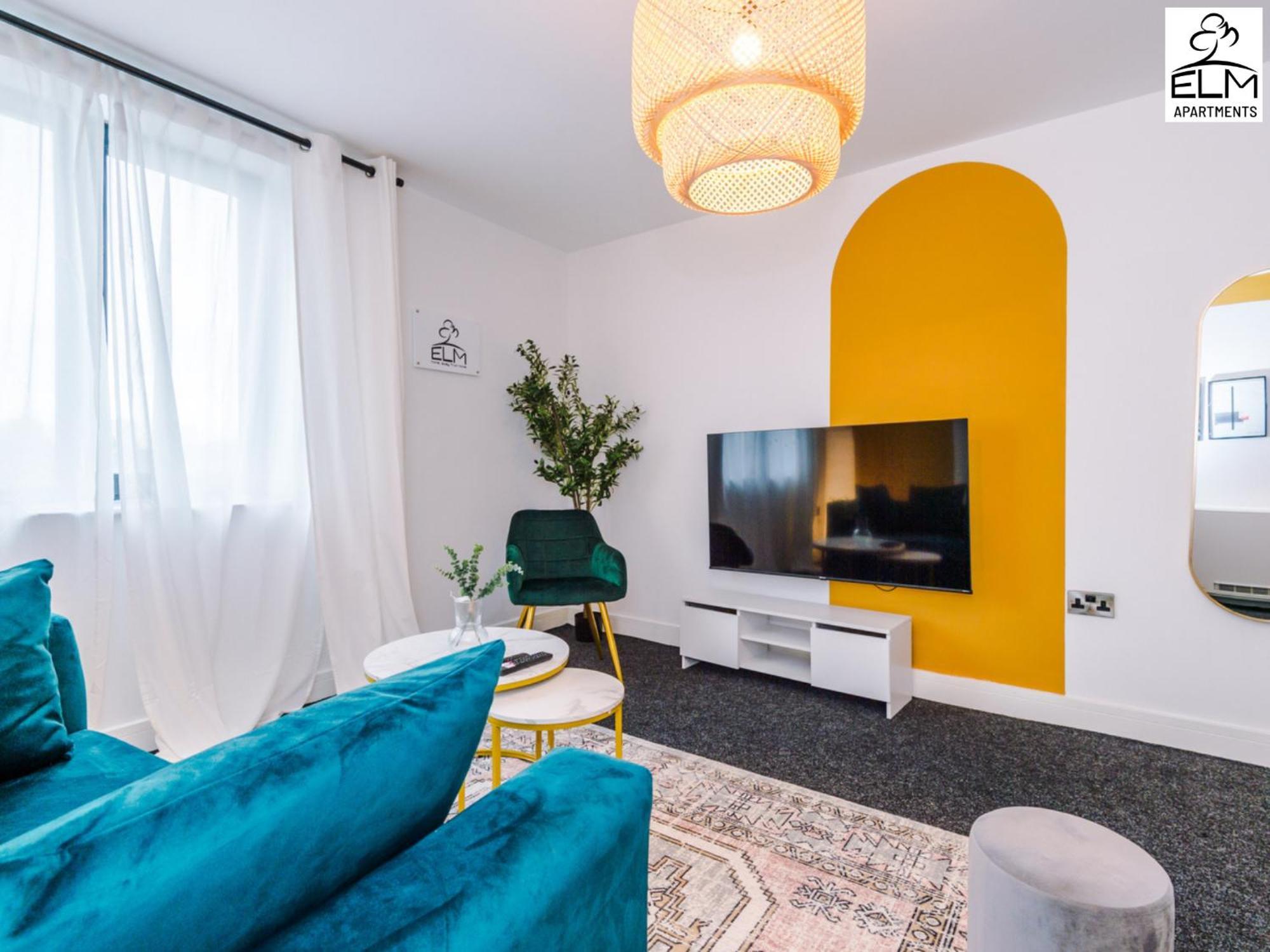 Elm Aparthotel , Collection Of Apartments Available Near Media City , Free Parking Манчестър Екстериор снимка