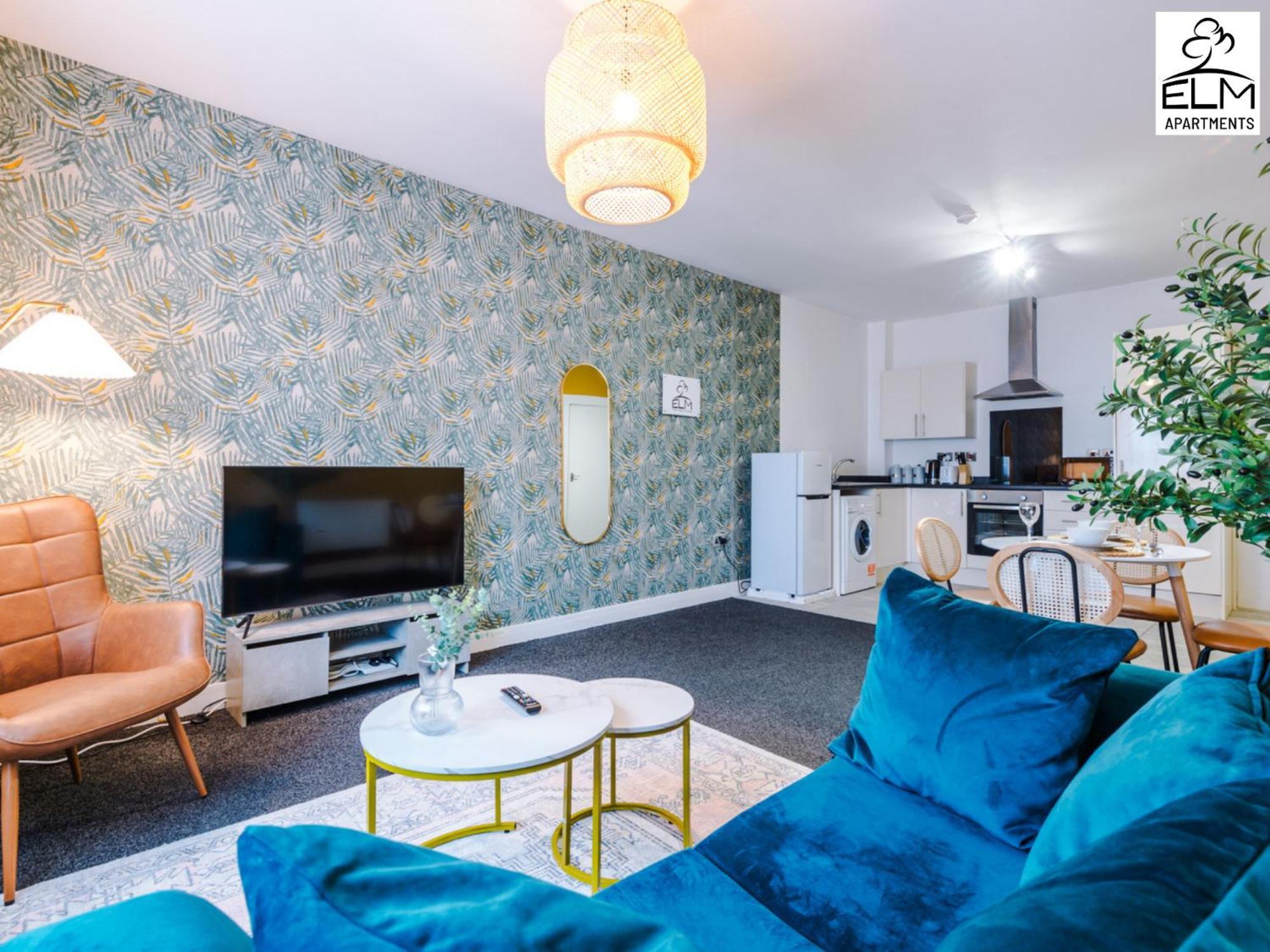Elm Aparthotel , Collection Of Apartments Available Near Media City , Free Parking Манчестър Екстериор снимка