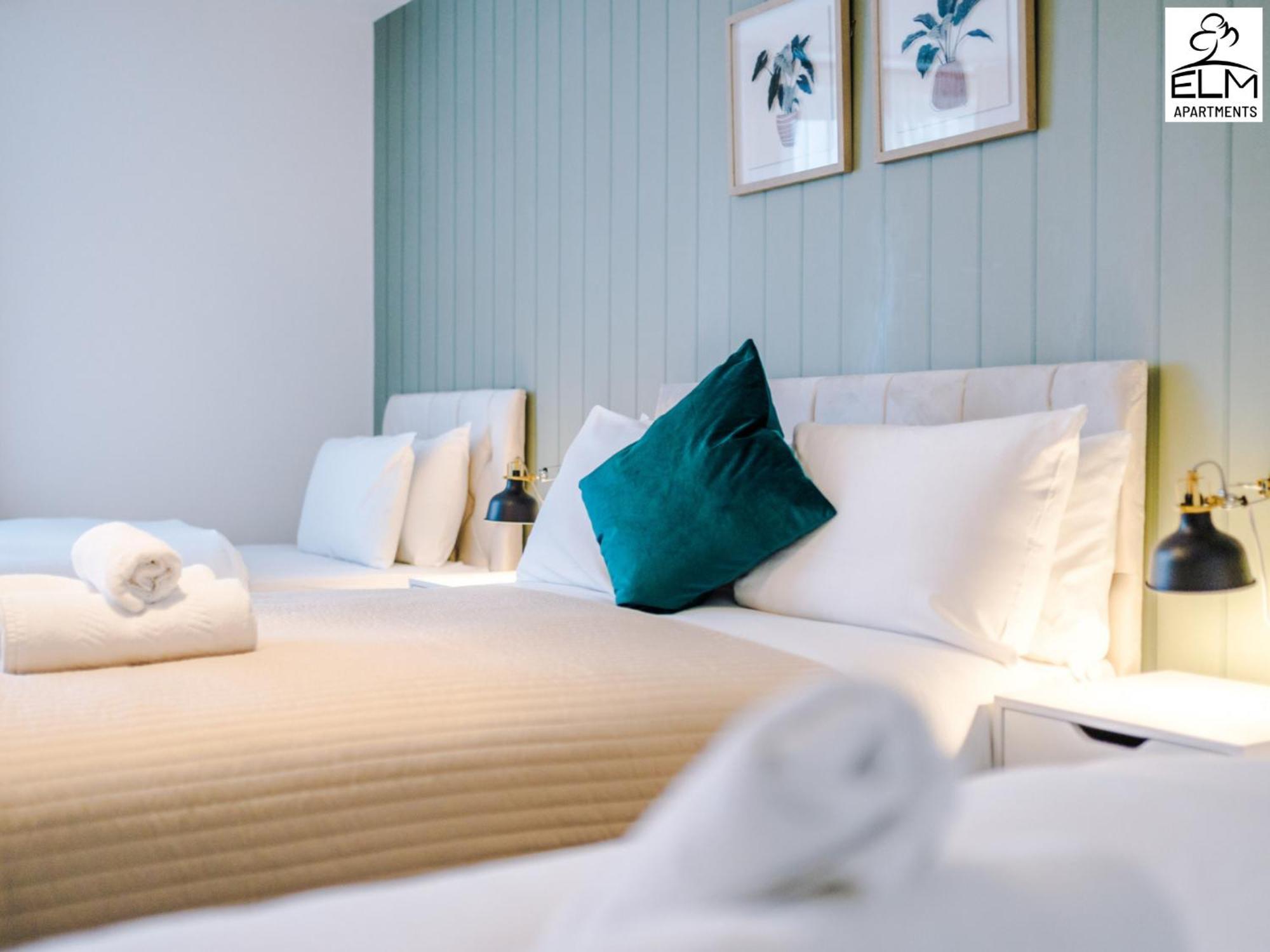 Elm Aparthotel , Collection Of Apartments Available Near Media City , Free Parking Манчестър Екстериор снимка
