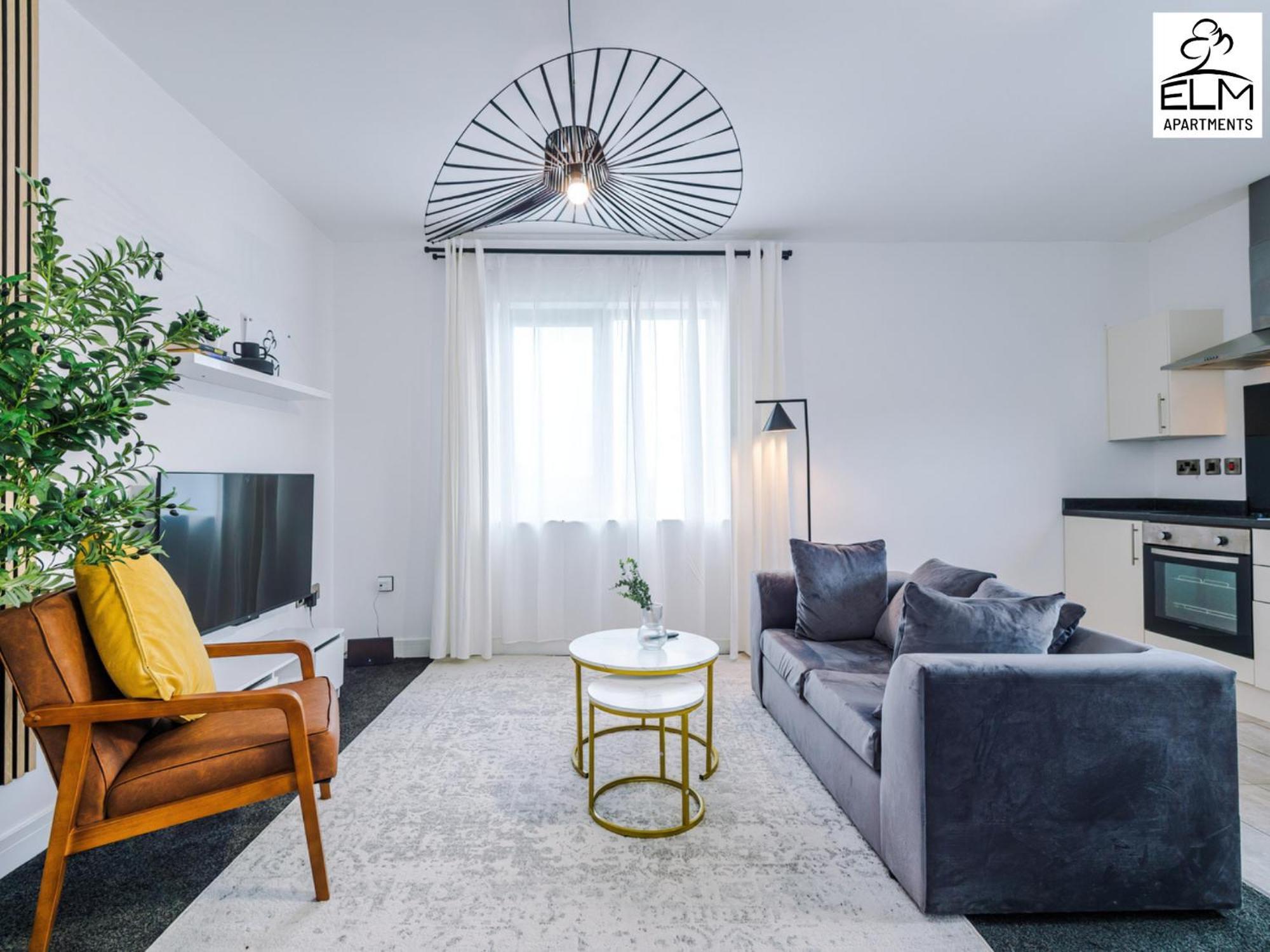 Elm Aparthotel , Collection Of Apartments Available Near Media City , Free Parking Манчестър Екстериор снимка