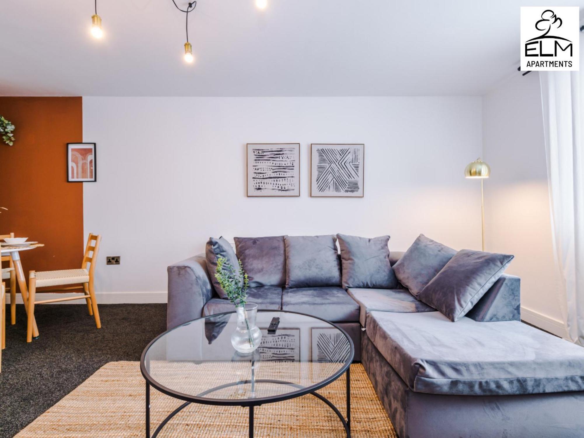 Elm Aparthotel , Collection Of Apartments Available Near Media City , Free Parking Манчестър Екстериор снимка