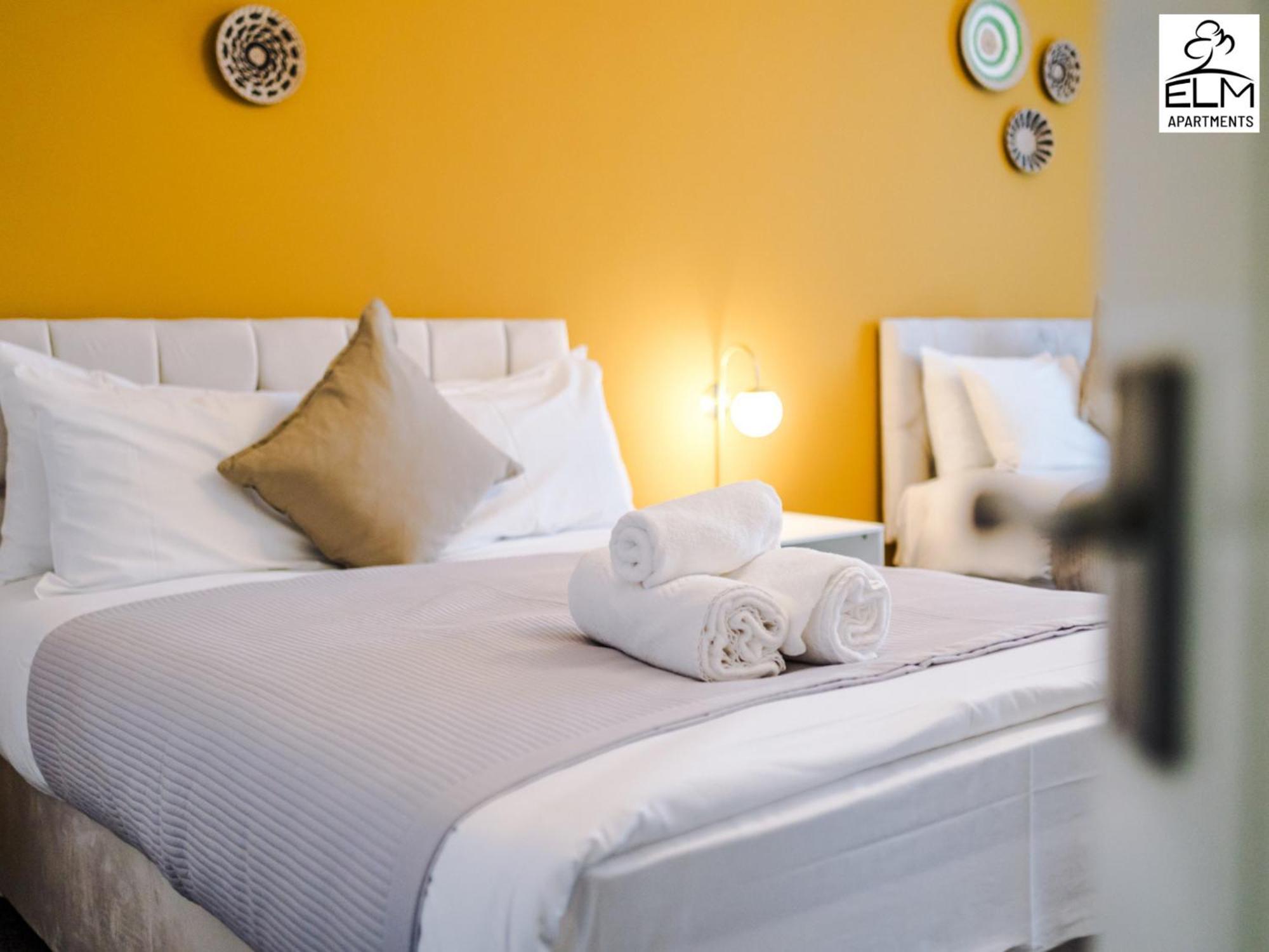 Elm Aparthotel , Collection Of Apartments Available Near Media City , Free Parking Манчестър Екстериор снимка