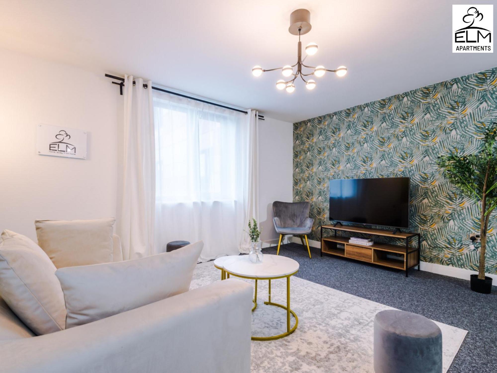 Elm Aparthotel , Collection Of Apartments Available Near Media City , Free Parking Манчестър Екстериор снимка