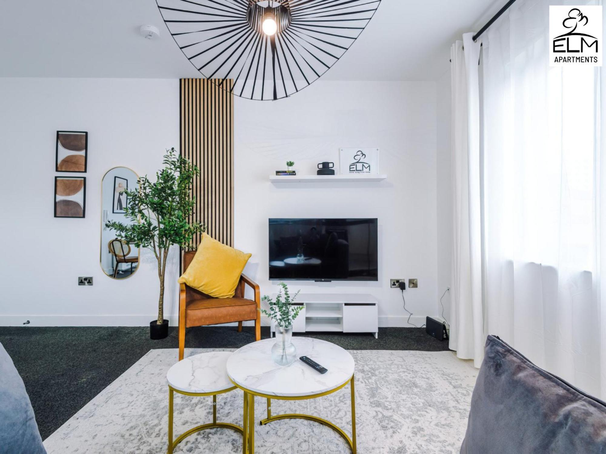 Elm Aparthotel , Collection Of Apartments Available Near Media City , Free Parking Манчестър Екстериор снимка