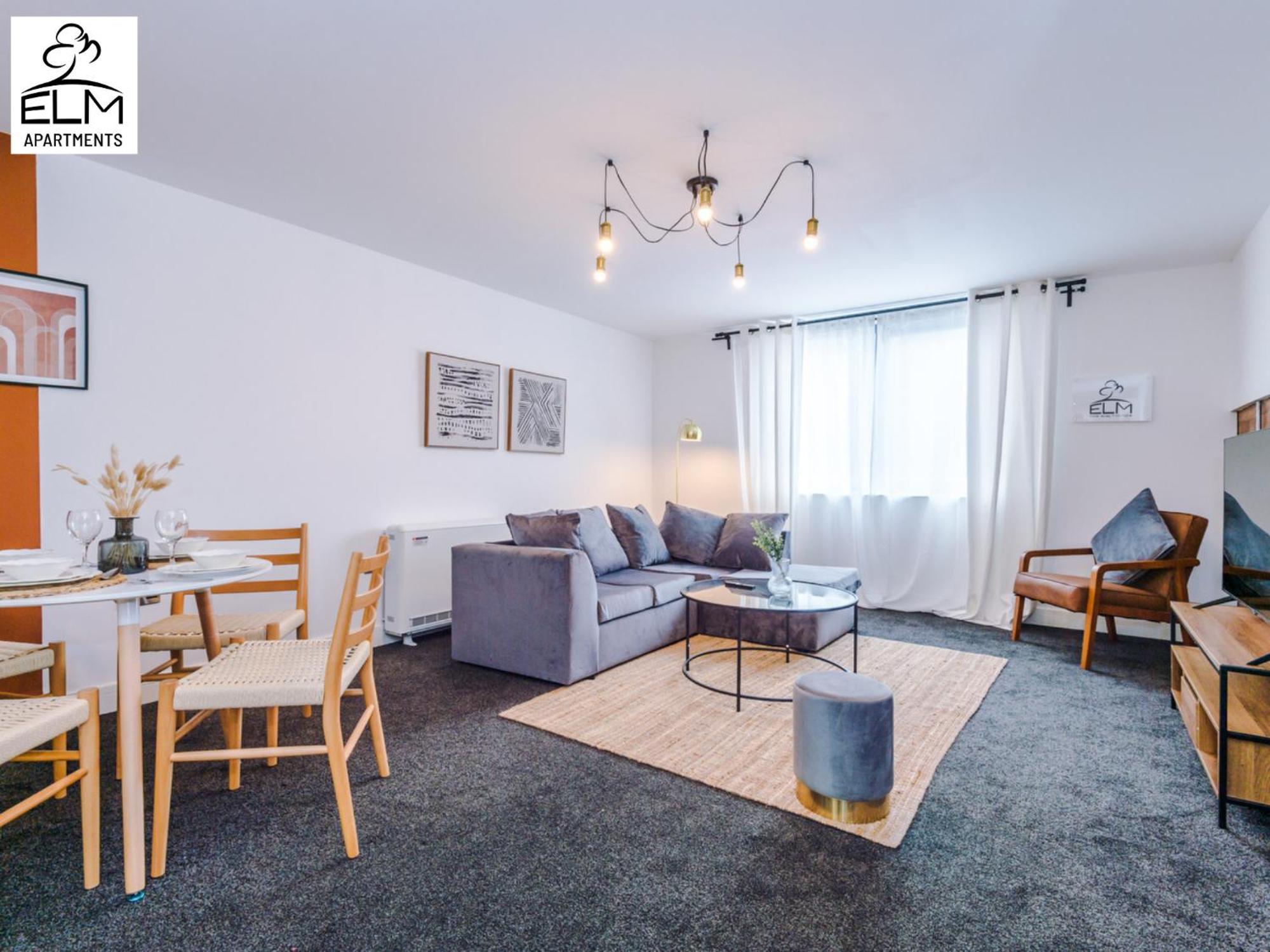 Elm Aparthotel , Collection Of Apartments Available Near Media City , Free Parking Манчестър Екстериор снимка